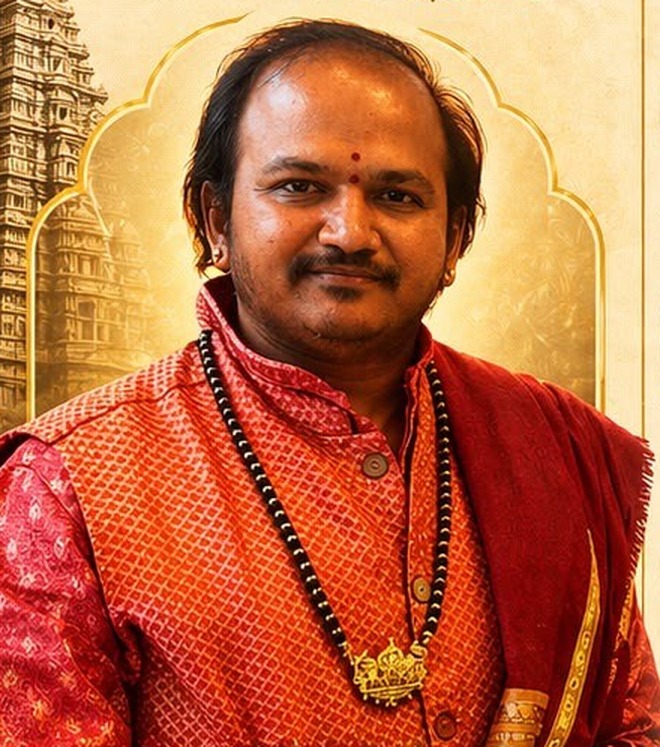 Pandit Sri Arun Viswanath Gurukkal, Hindu priest in Austin, Texas, in traditional attire